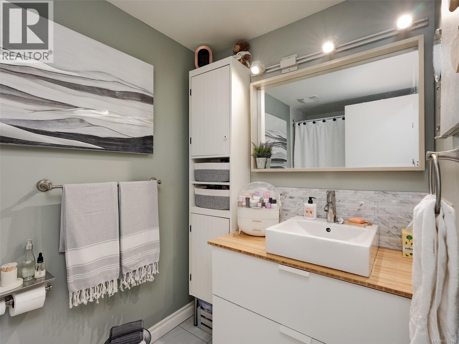 304 1537 Morrison St, Victoria