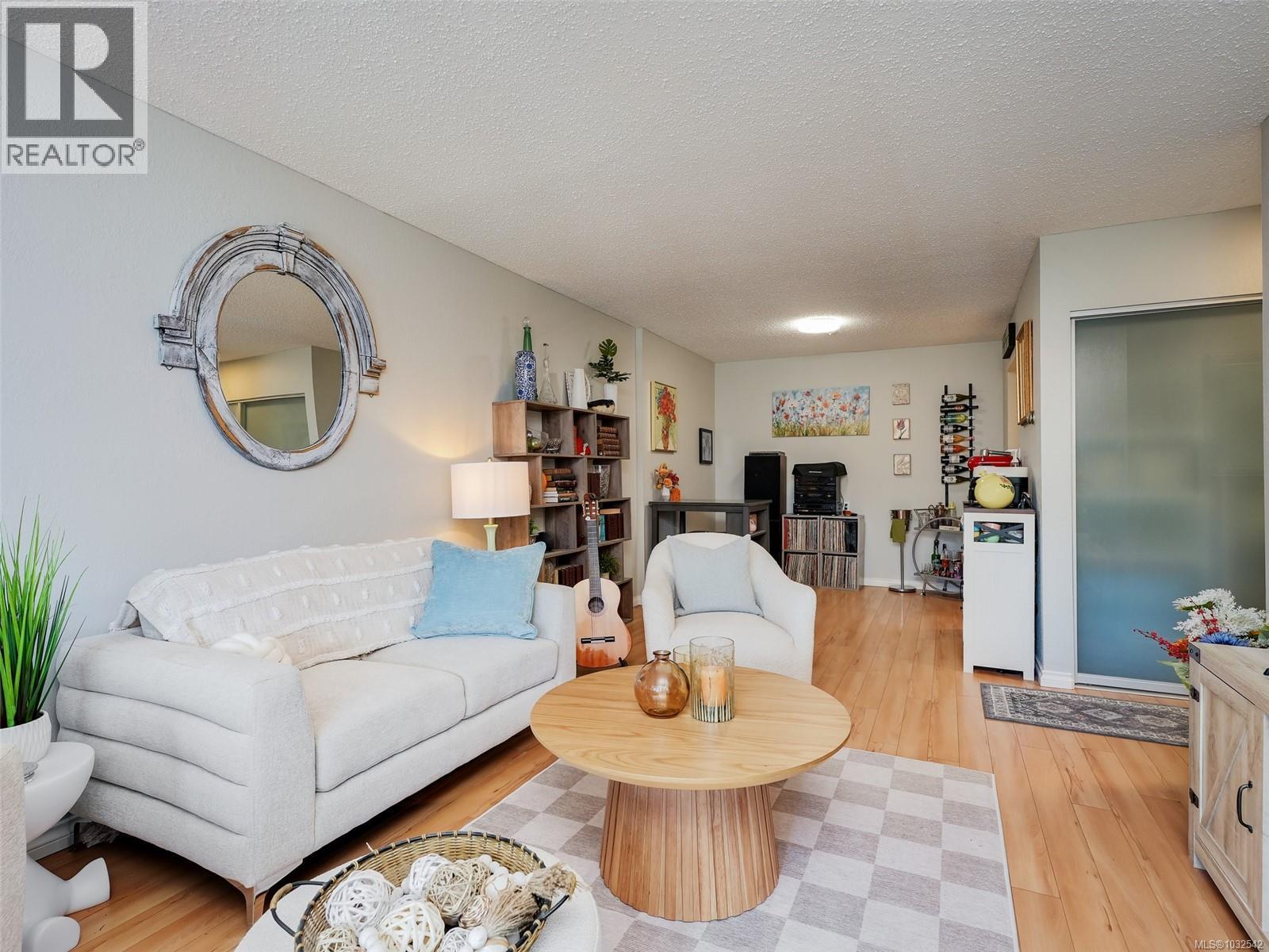 #304 1537 Morrison St - 5