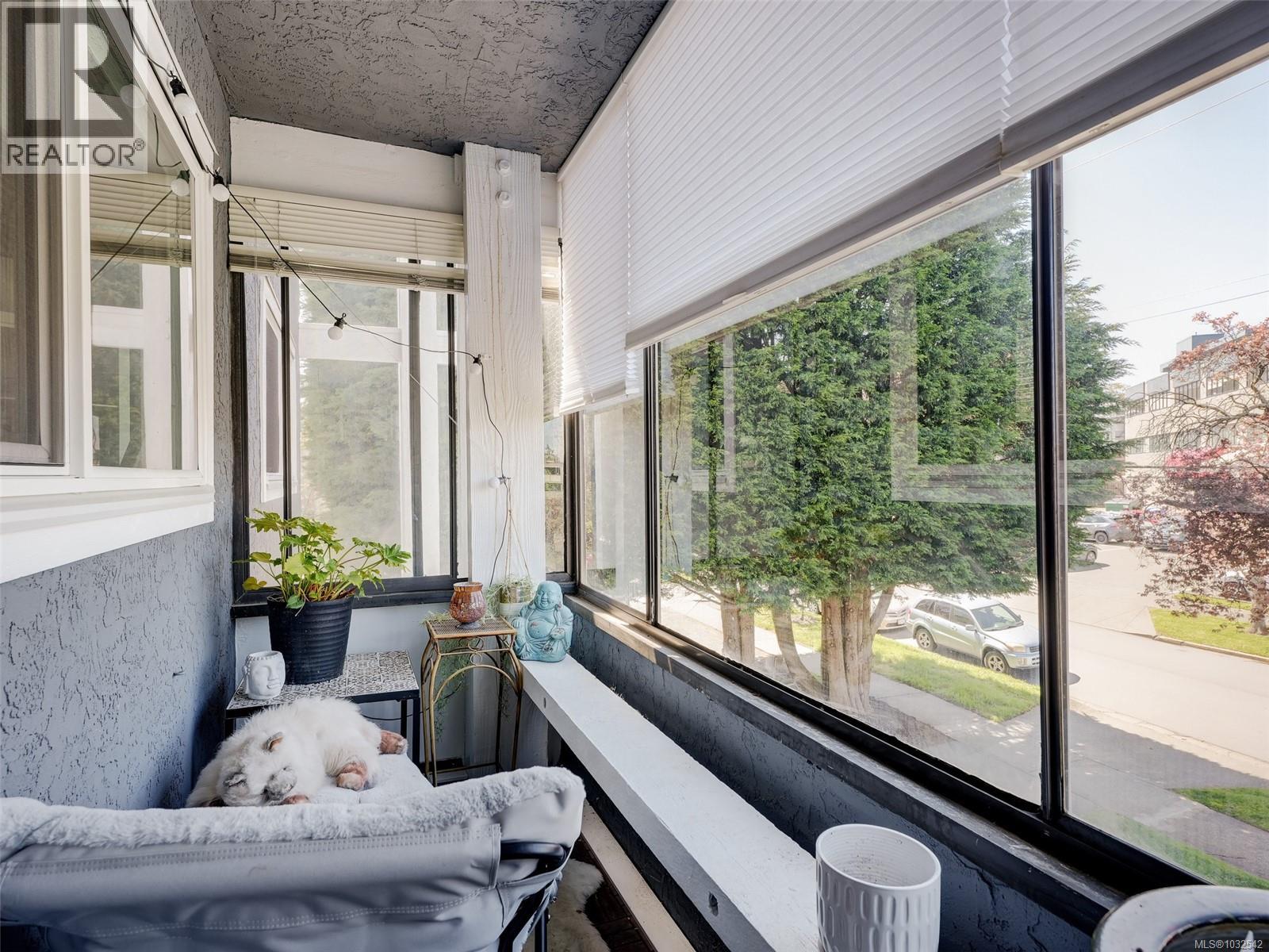 #304 1537 Morrison St - 20