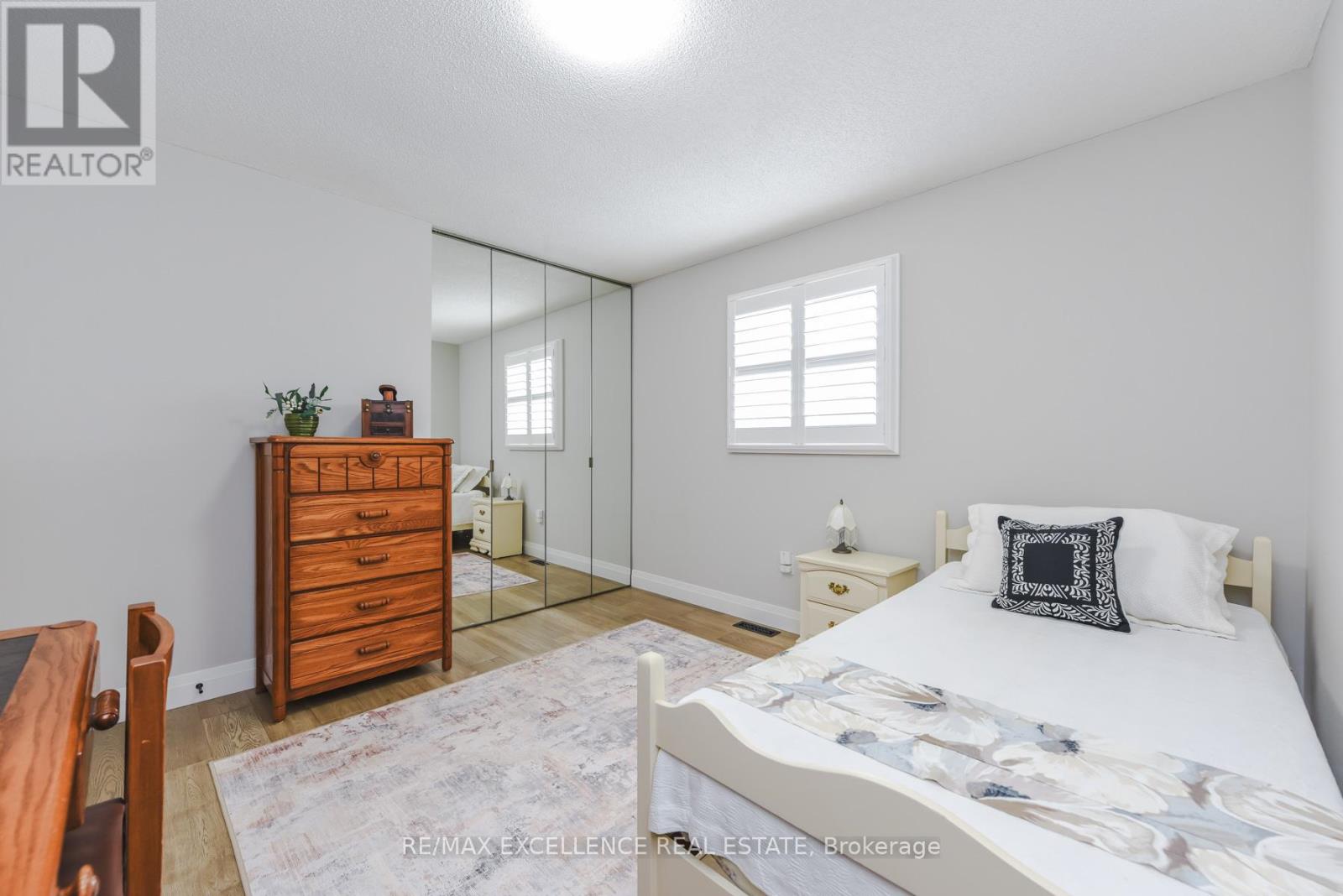 62 ATKINS CIRCLE - 33