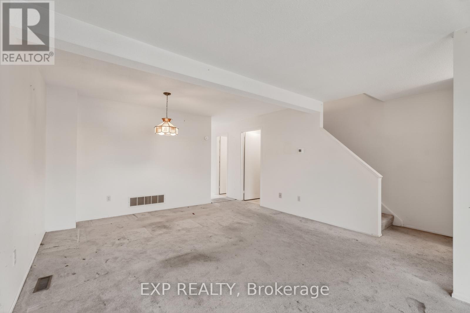 235 TEAL CRESCENT — photo 5