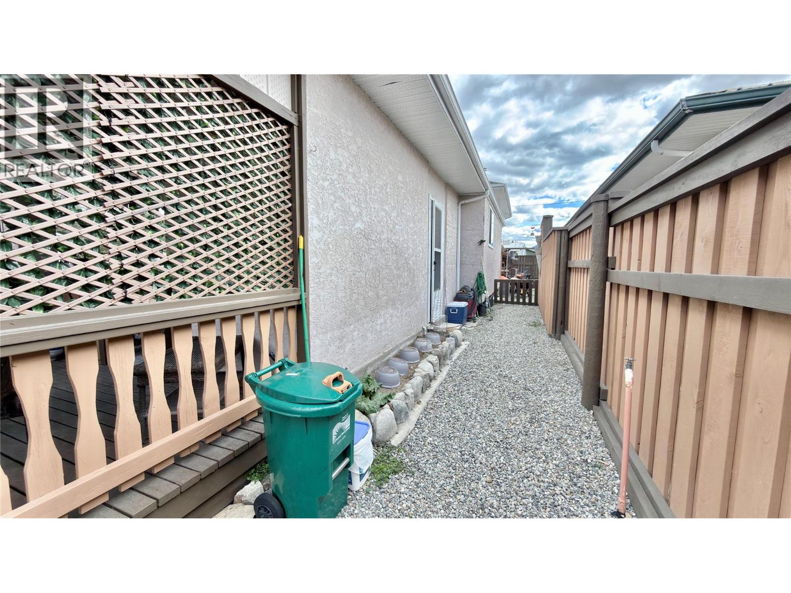 611 Gertrude Street, Midway