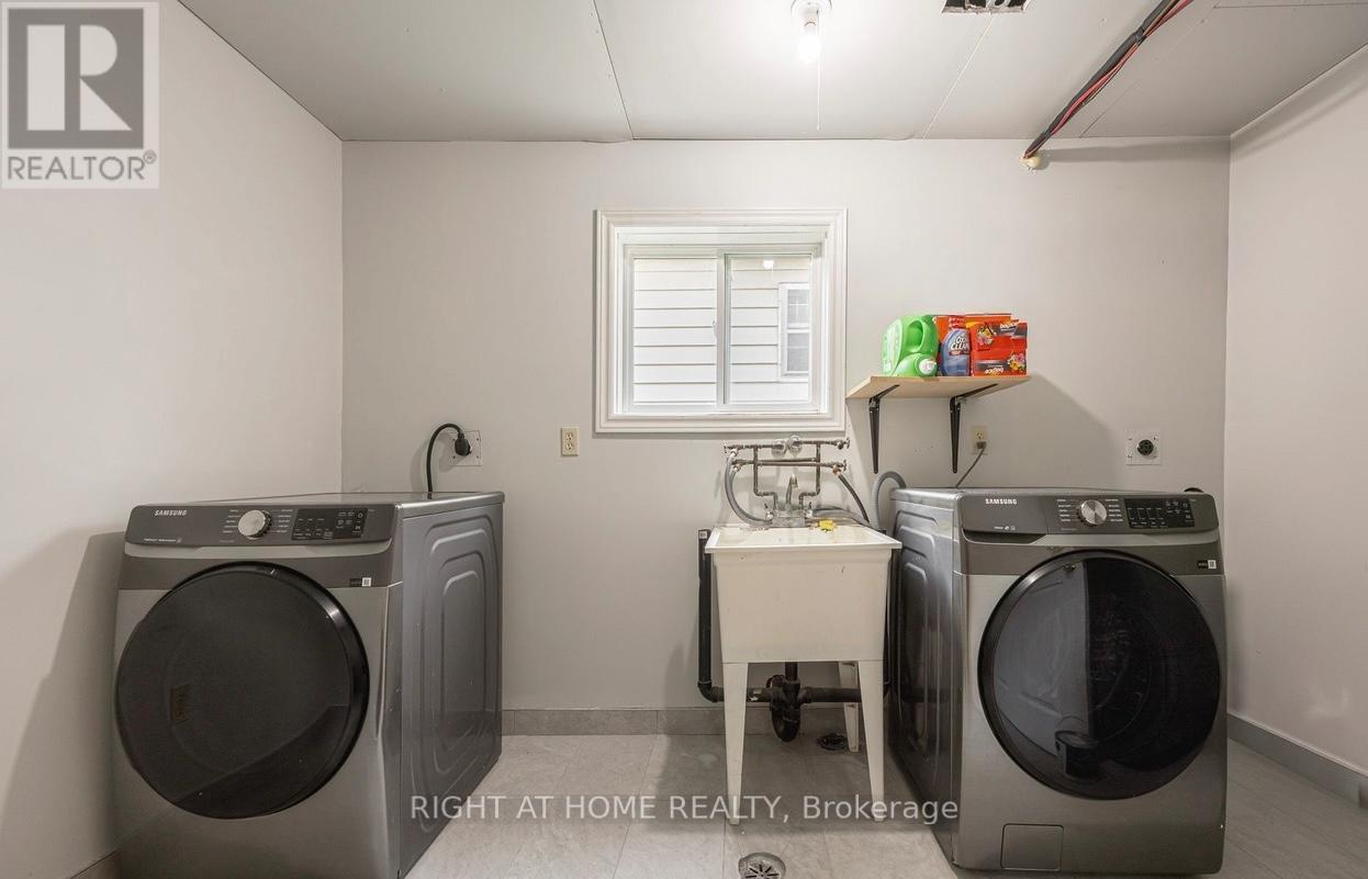 Laundry lower level (sharing)