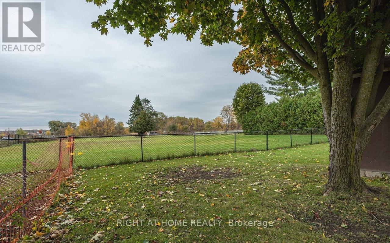 173 SIMCOE ROAD - 42