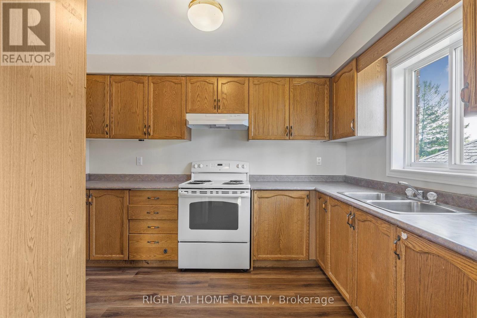 Main floor Kitchen