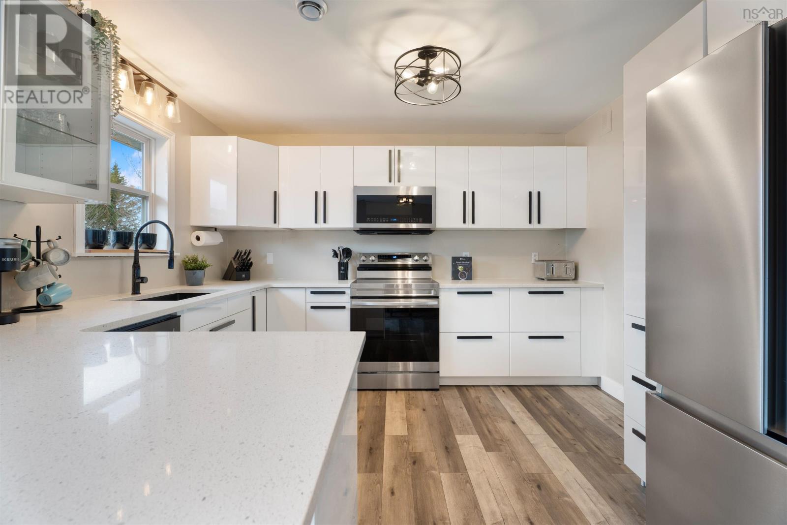 Property 2 of 50 of 99 Loriann Drive