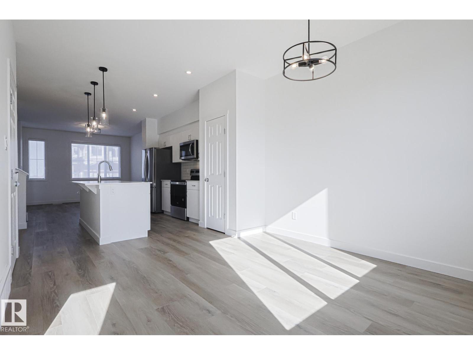 6343 KING WD SW, Edmonton