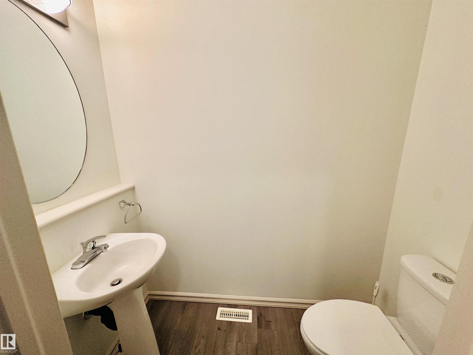 4811 152 AV NW, Edmonton