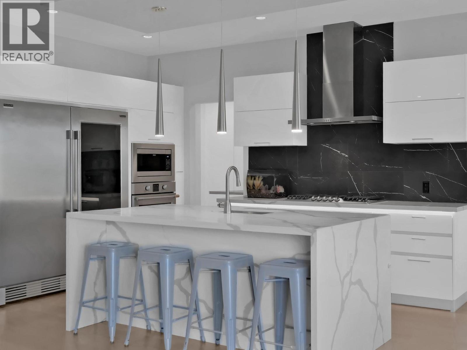 550 Barra Lane, Kelowna