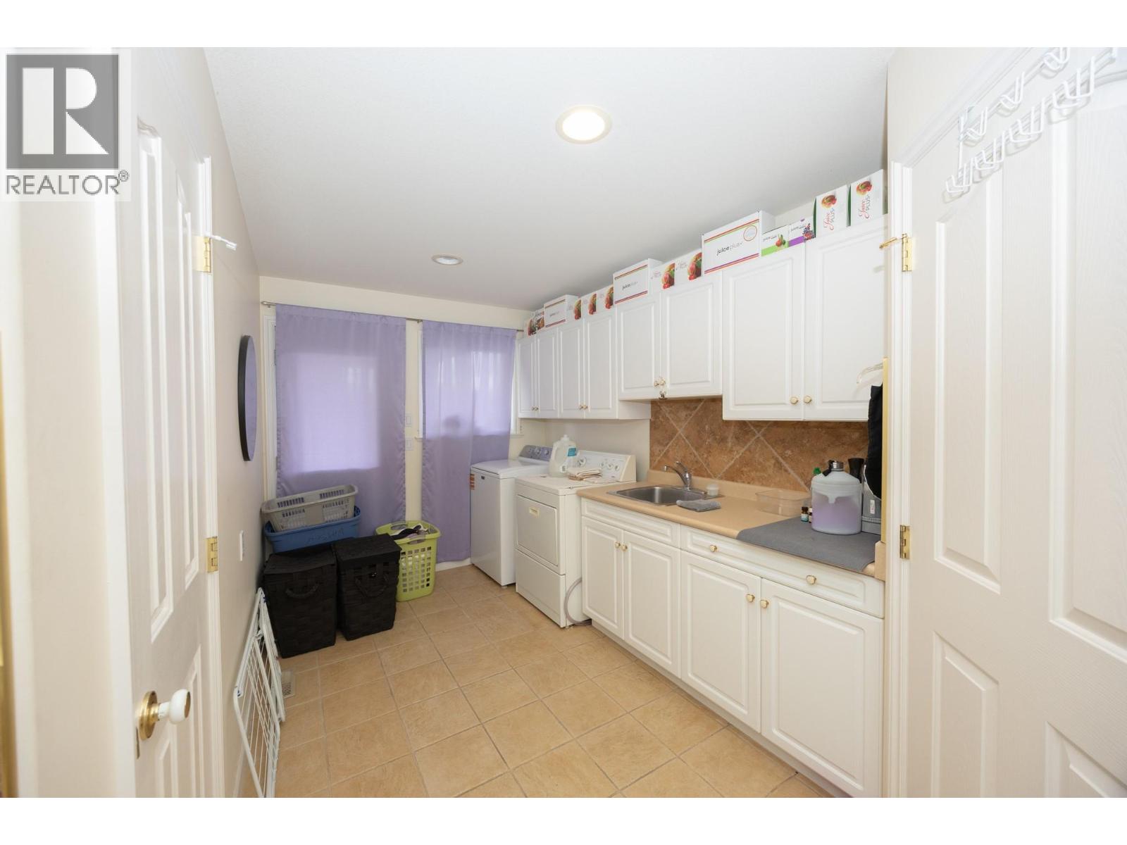 1563 Homestead Court, Kelowna