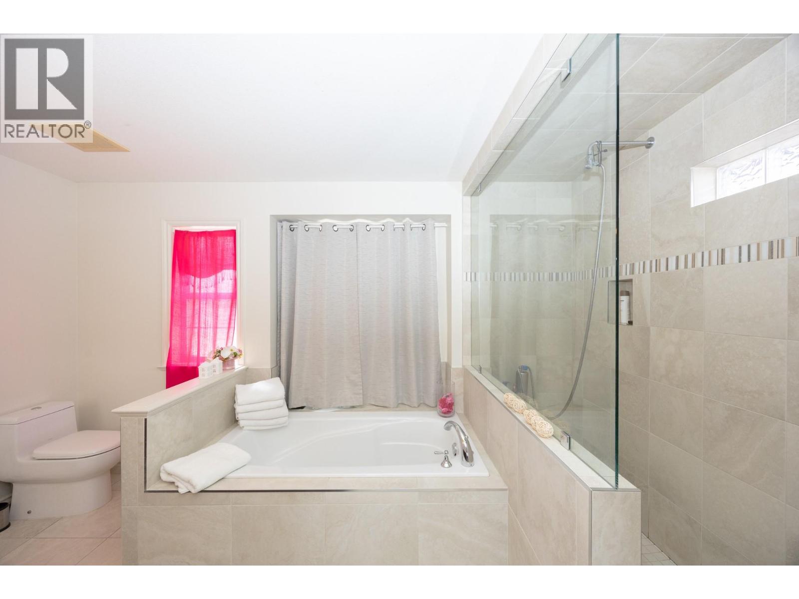 1563 Homestead Court, Kelowna