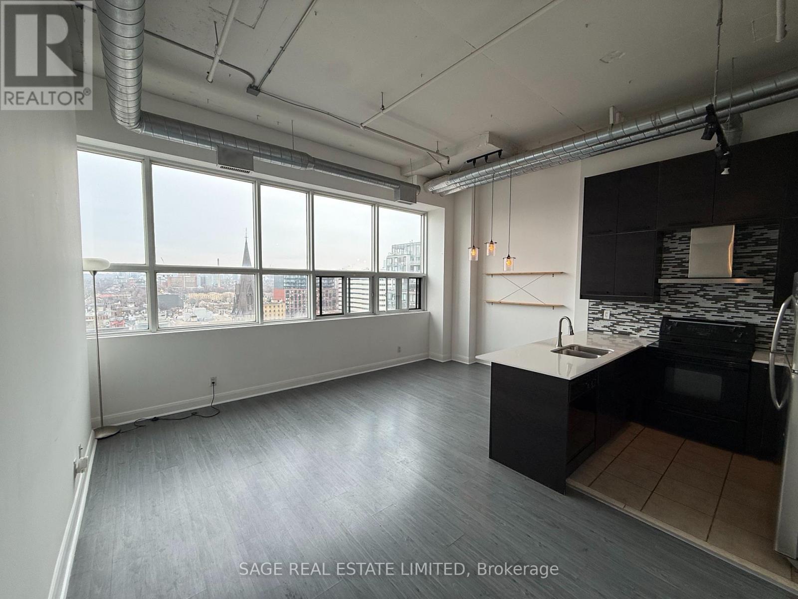 Listing photo of LPH04 - 700 KING STREET W