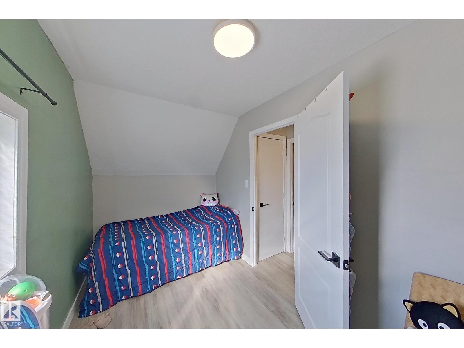 9328 106A AV NW, Edmonton