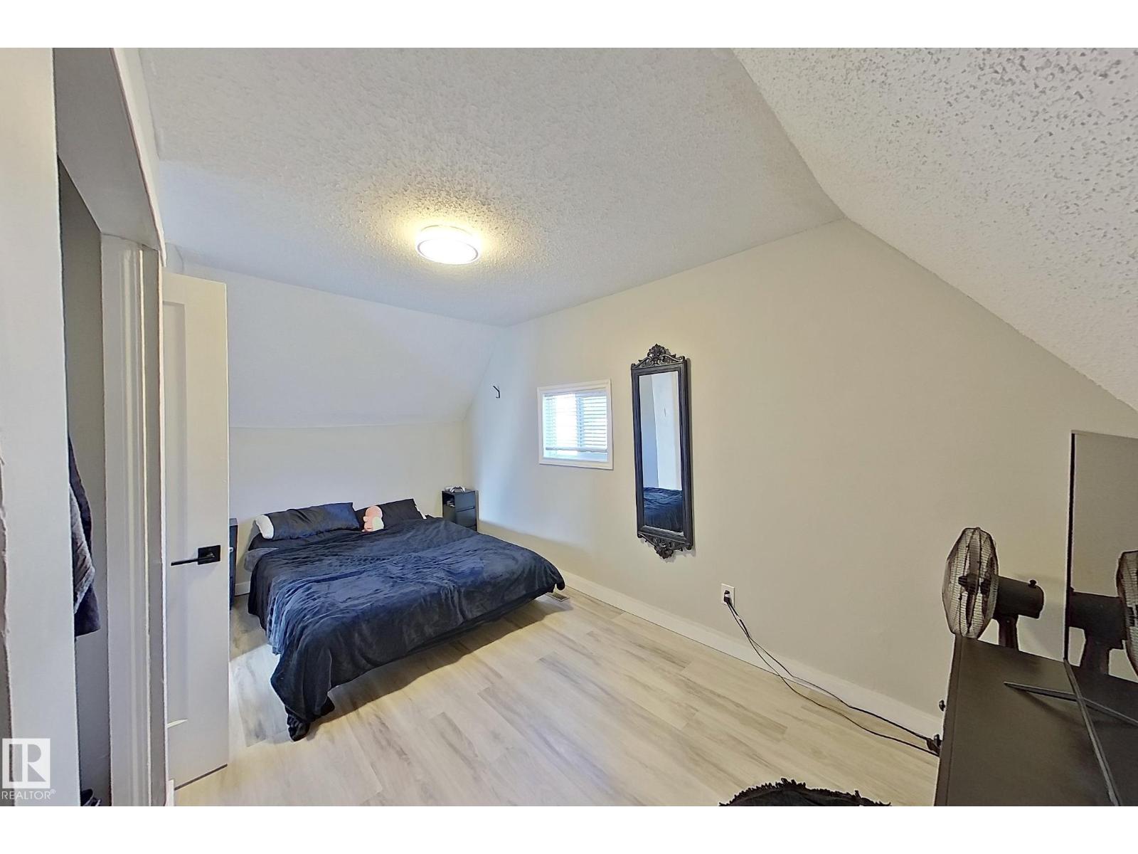 9328 106A AV NW, Edmonton