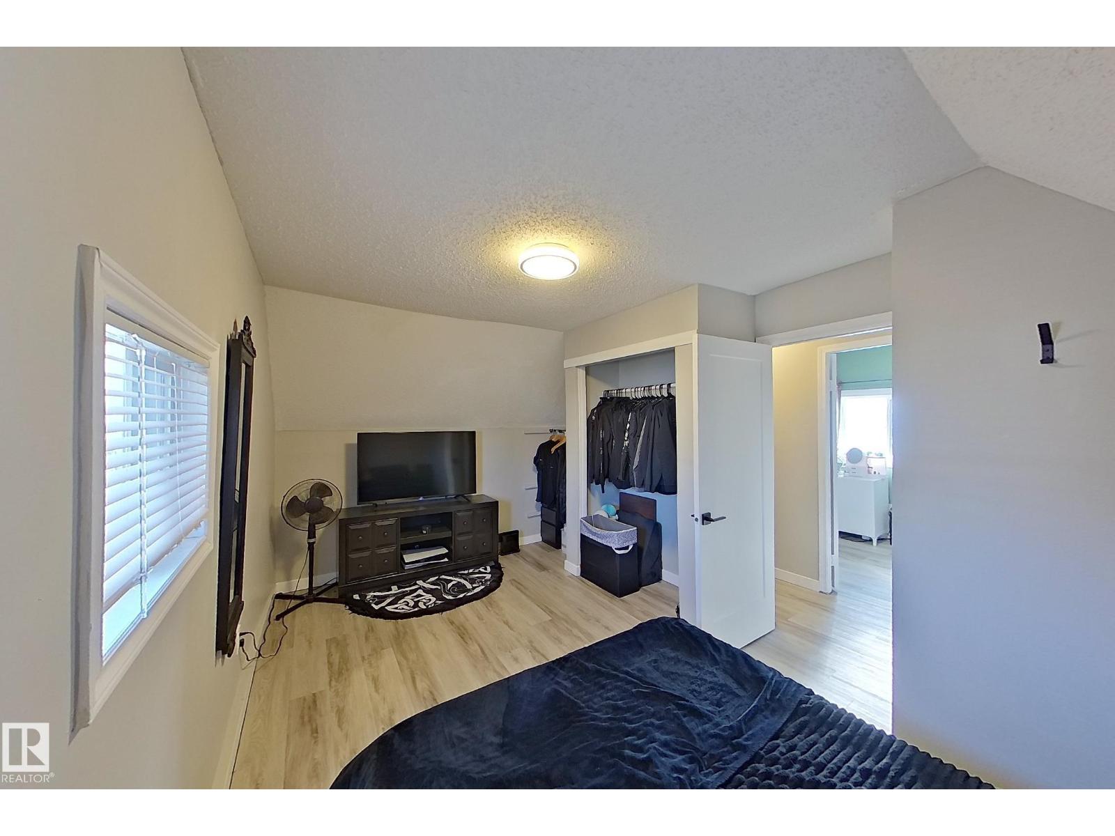 9328 106A AV NW, Edmonton