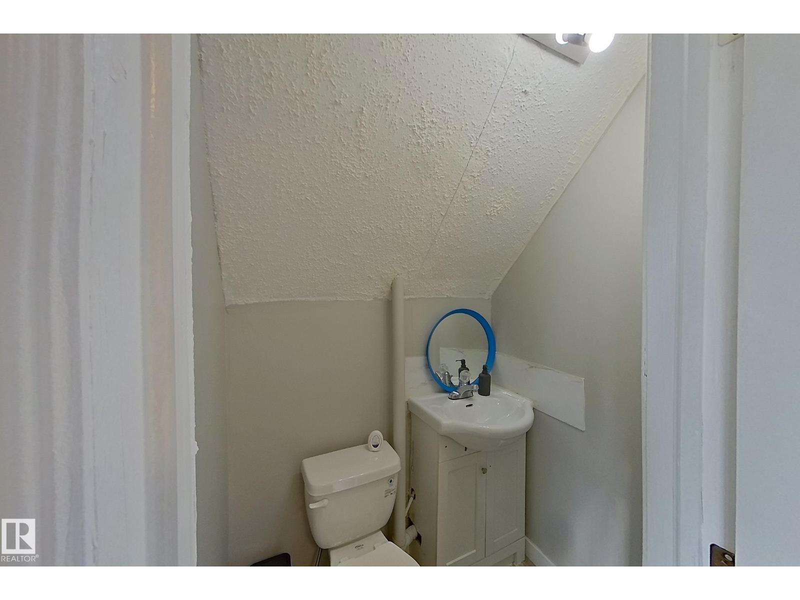 9328 106A AV NW, Edmonton