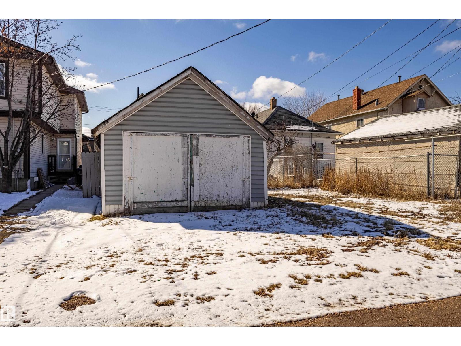 9328 106A AV NW, Edmonton