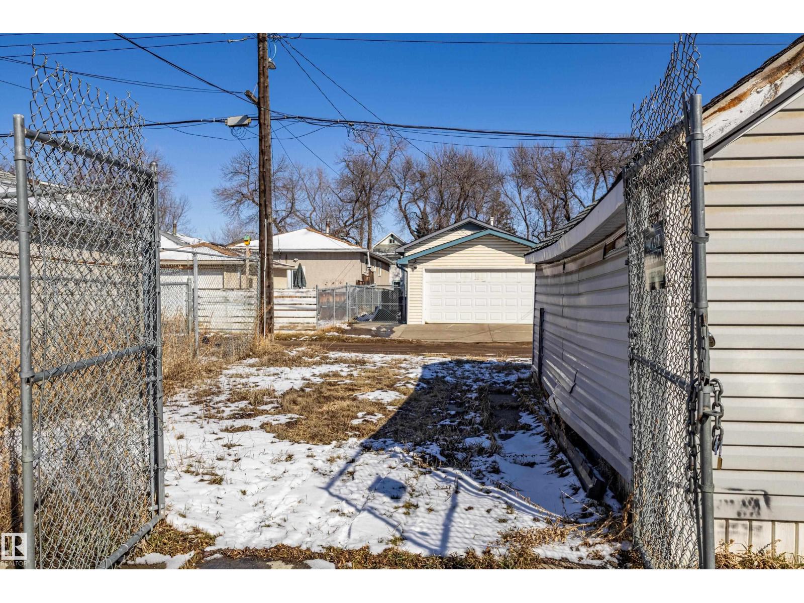 9328 106A AV NW, Edmonton