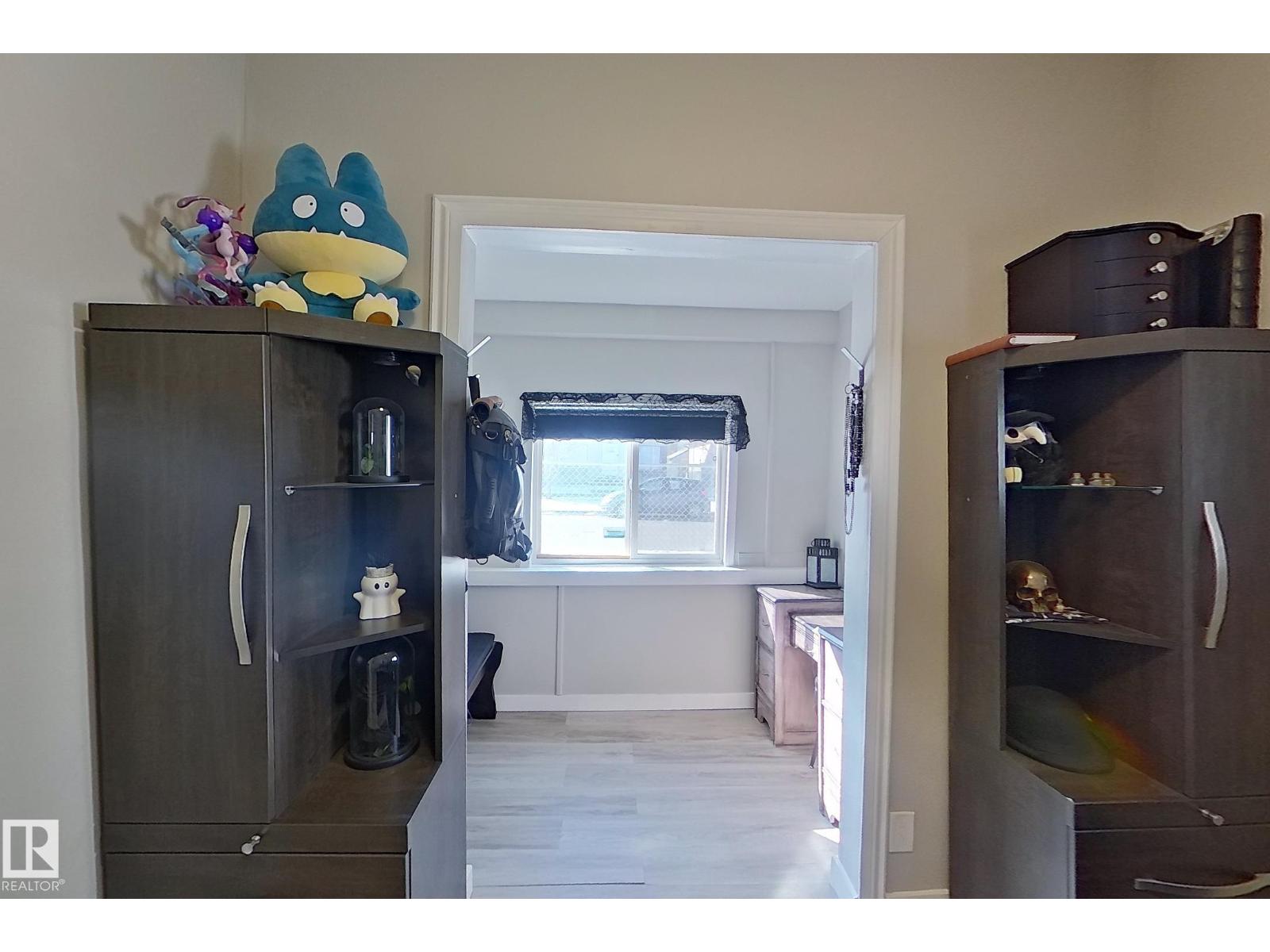 9328 106A AV NW, Edmonton