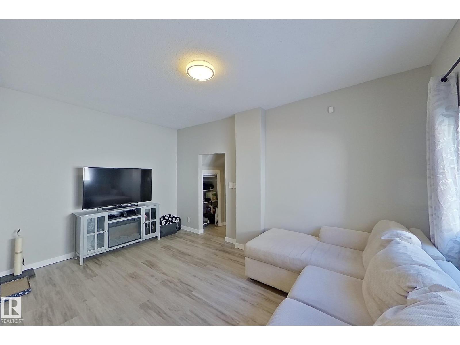 9328 106A AV NW, Edmonton