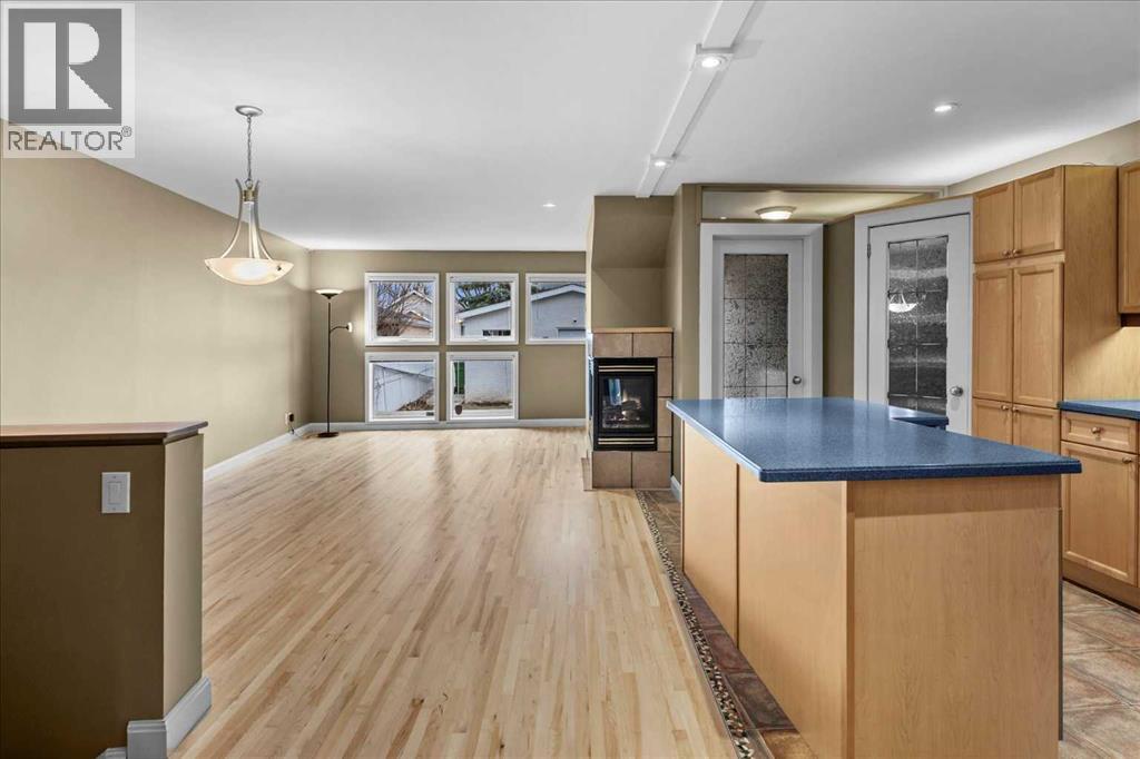 Single Family House for Sale in   Avenue NW Mount Pleasant Calgary 