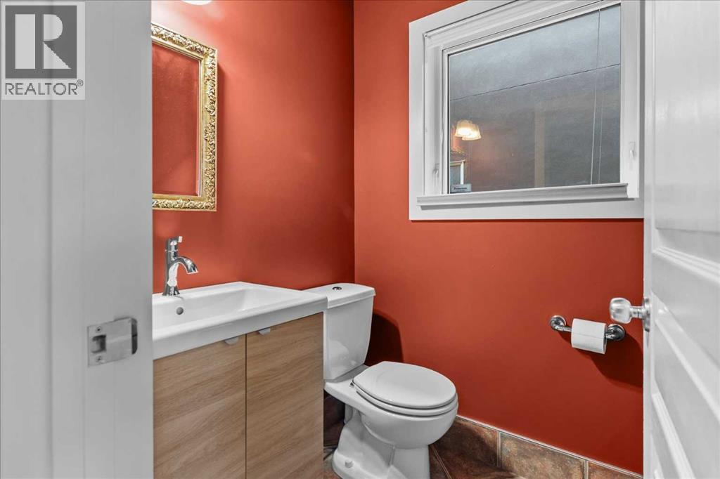 Single Family House for Sale in   Avenue NW Mount Pleasant Calgary 