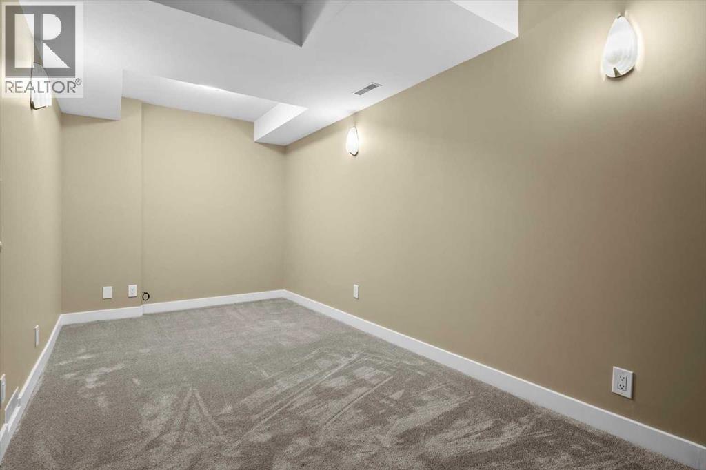 Single Family House for Sale in   Avenue NW Mount Pleasant Calgary 