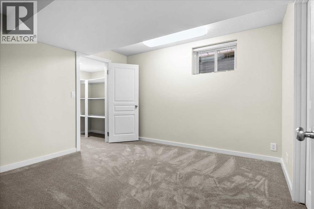 Single Family House for Sale in   Avenue NW Mount Pleasant Calgary 