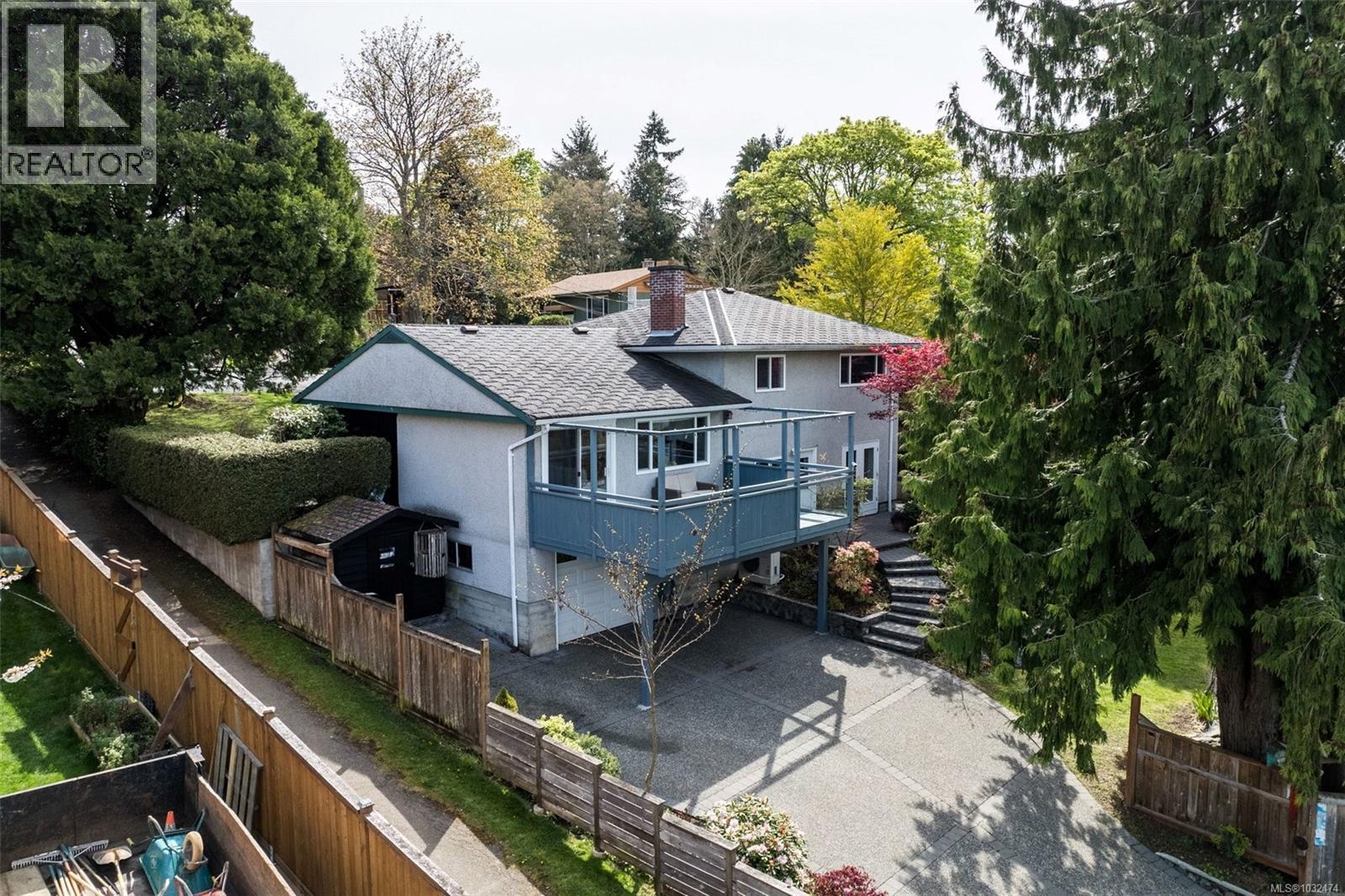  836 Elrick Place, Esquimalt