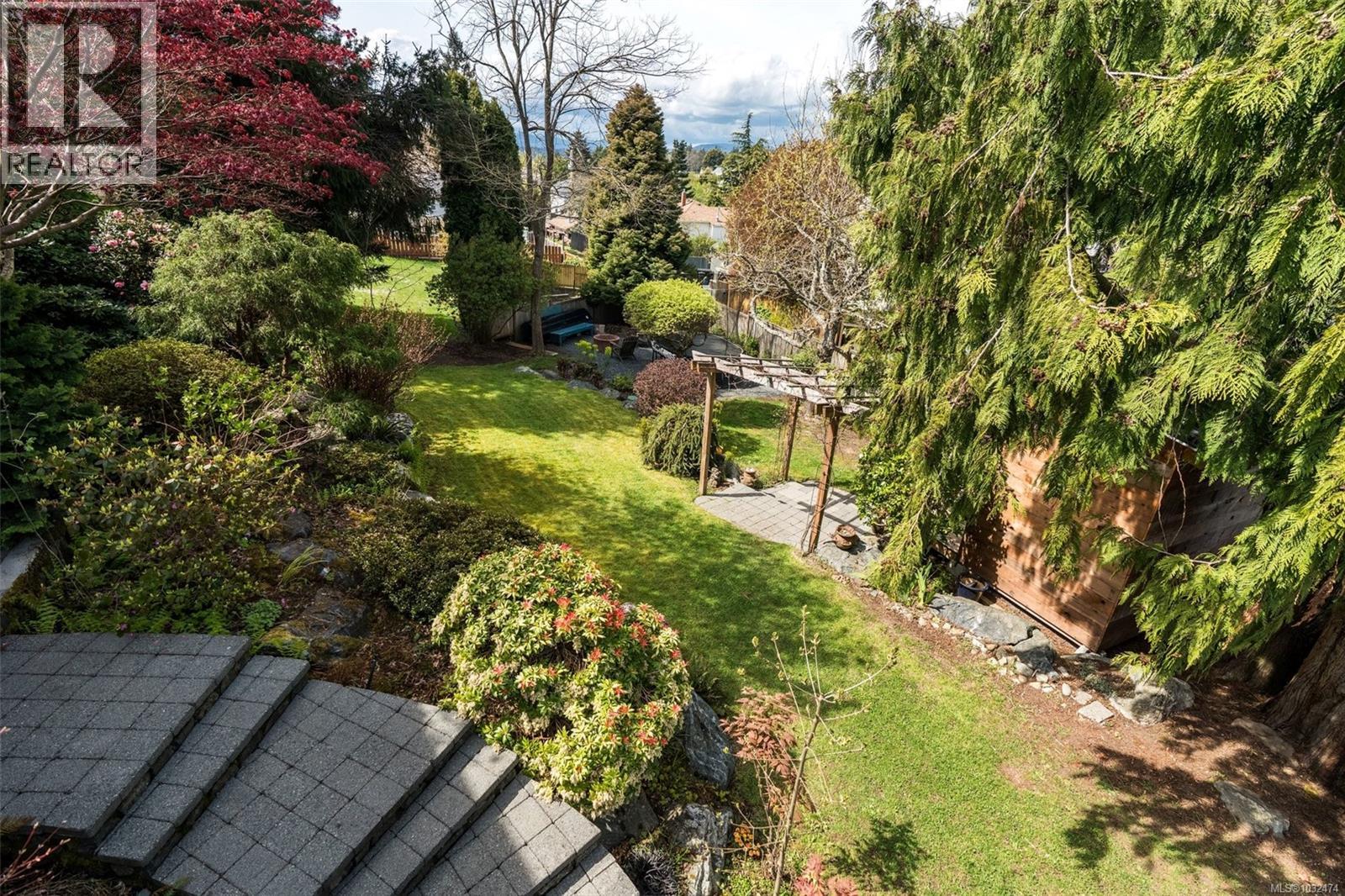  836 Elrick Place, Esquimalt