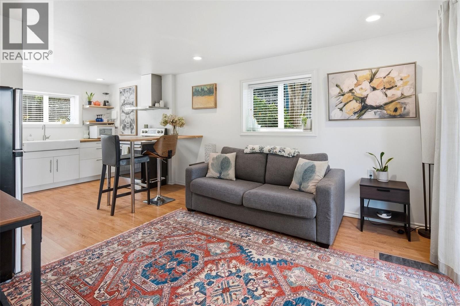  836 Elrick Place, Esquimalt