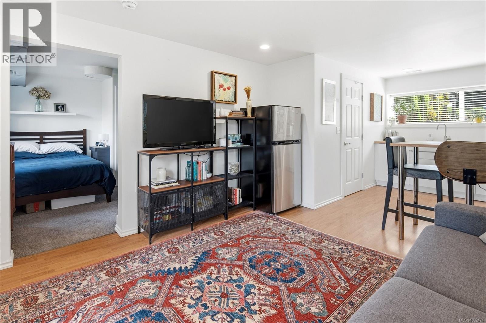  836 Elrick Place, Esquimalt