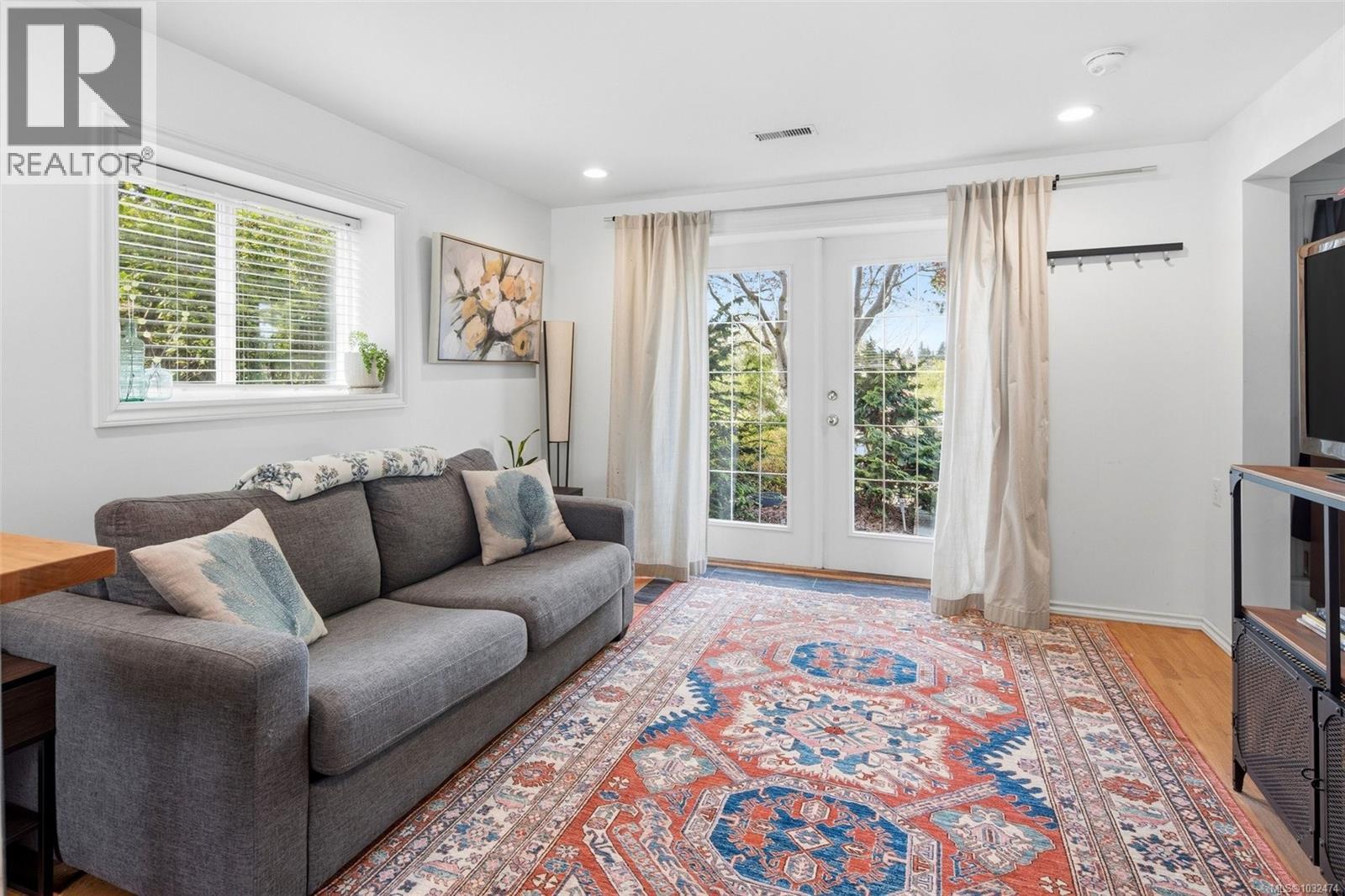  836 Elrick Place, Esquimalt