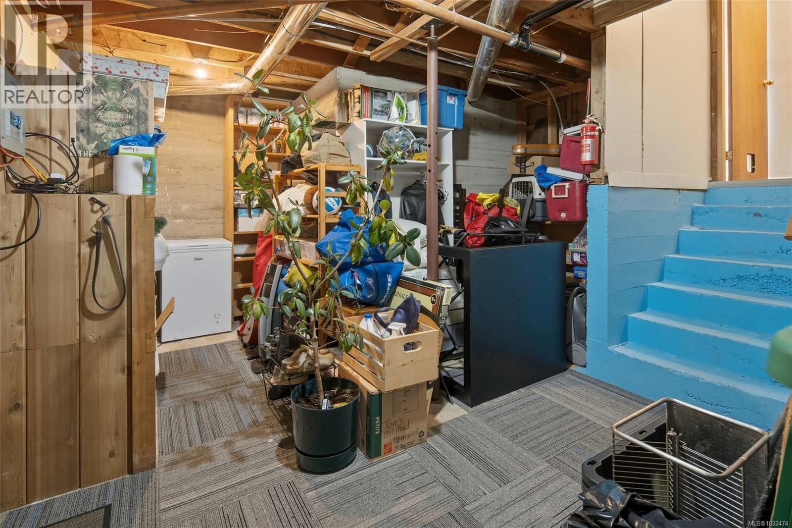  836 Elrick Place, Esquimalt