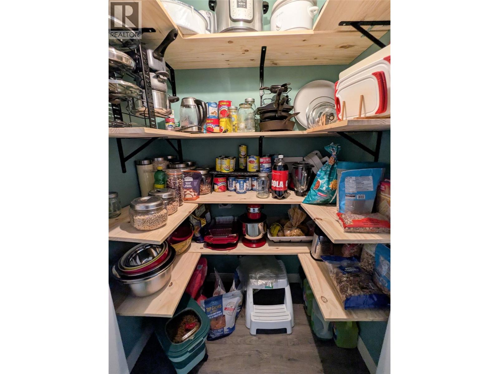710 Ivy Street - 7