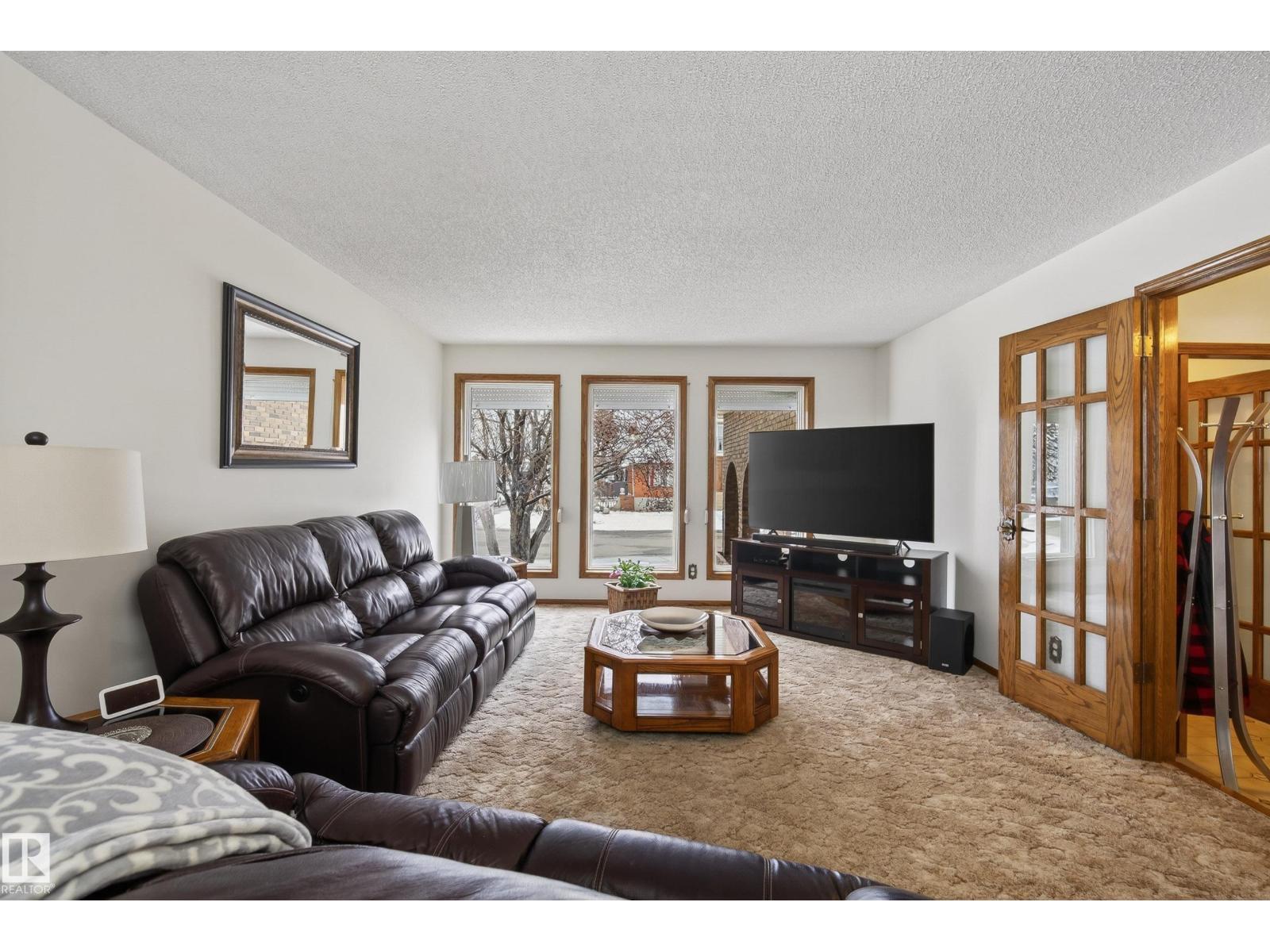 9912 162 AV NW, Edmonton