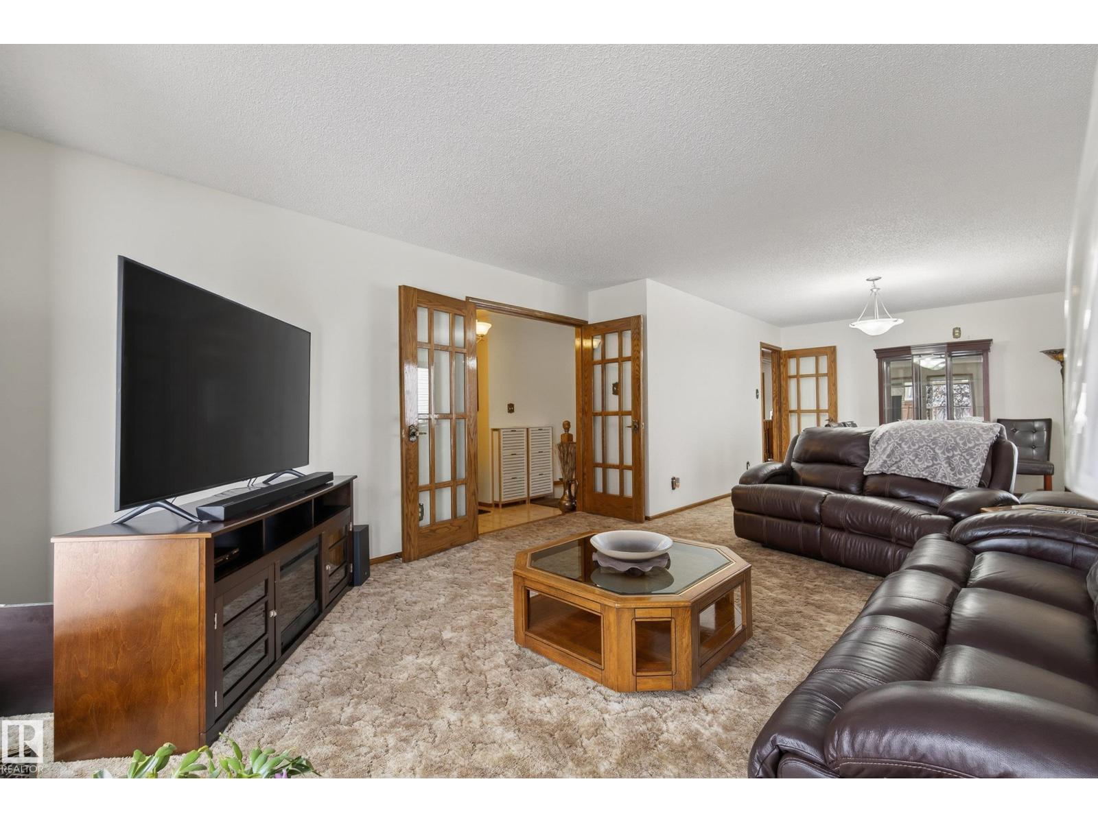 9912 162 AV NW, Edmonton