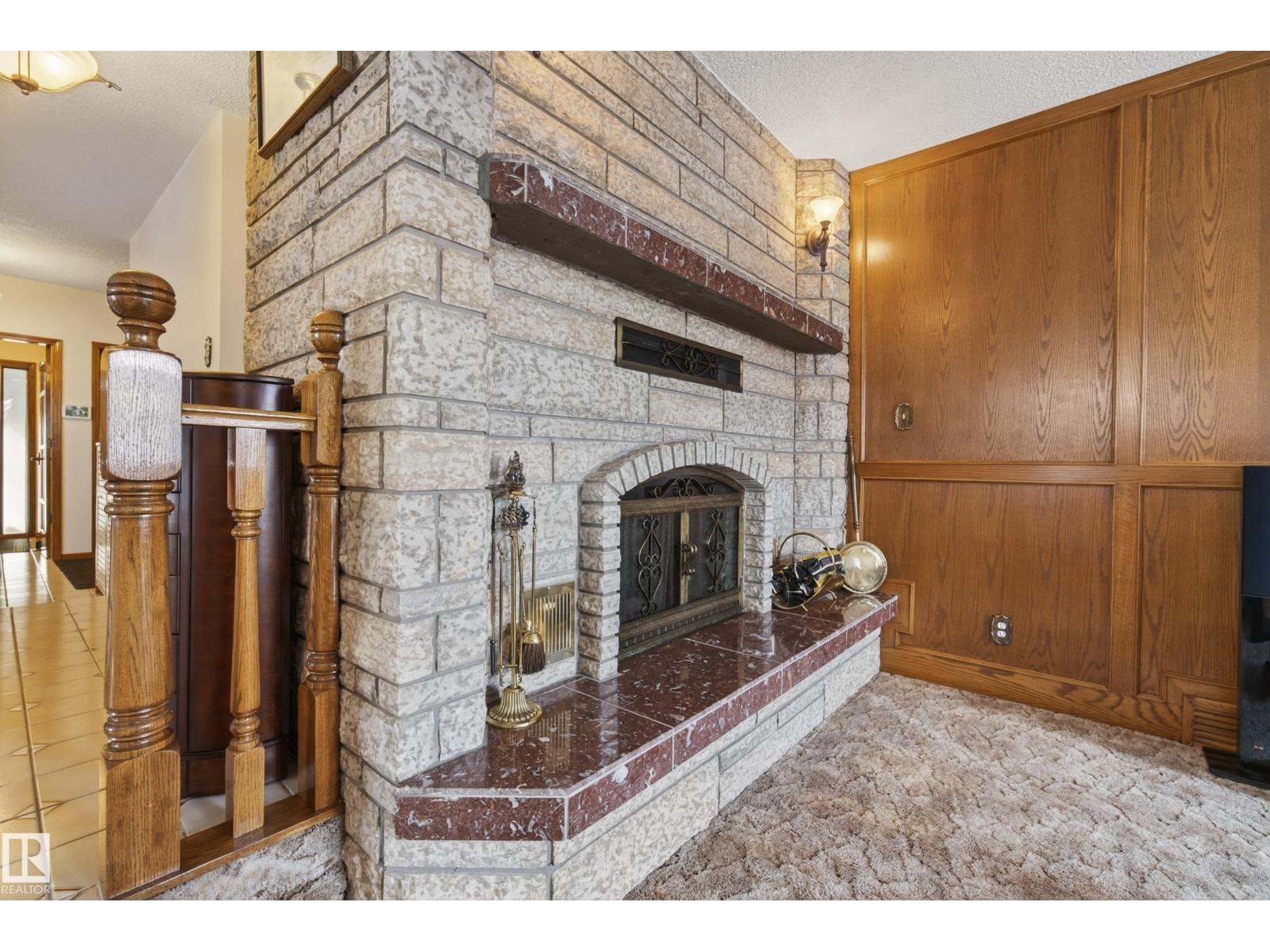 9912 162 AV NW, Edmonton