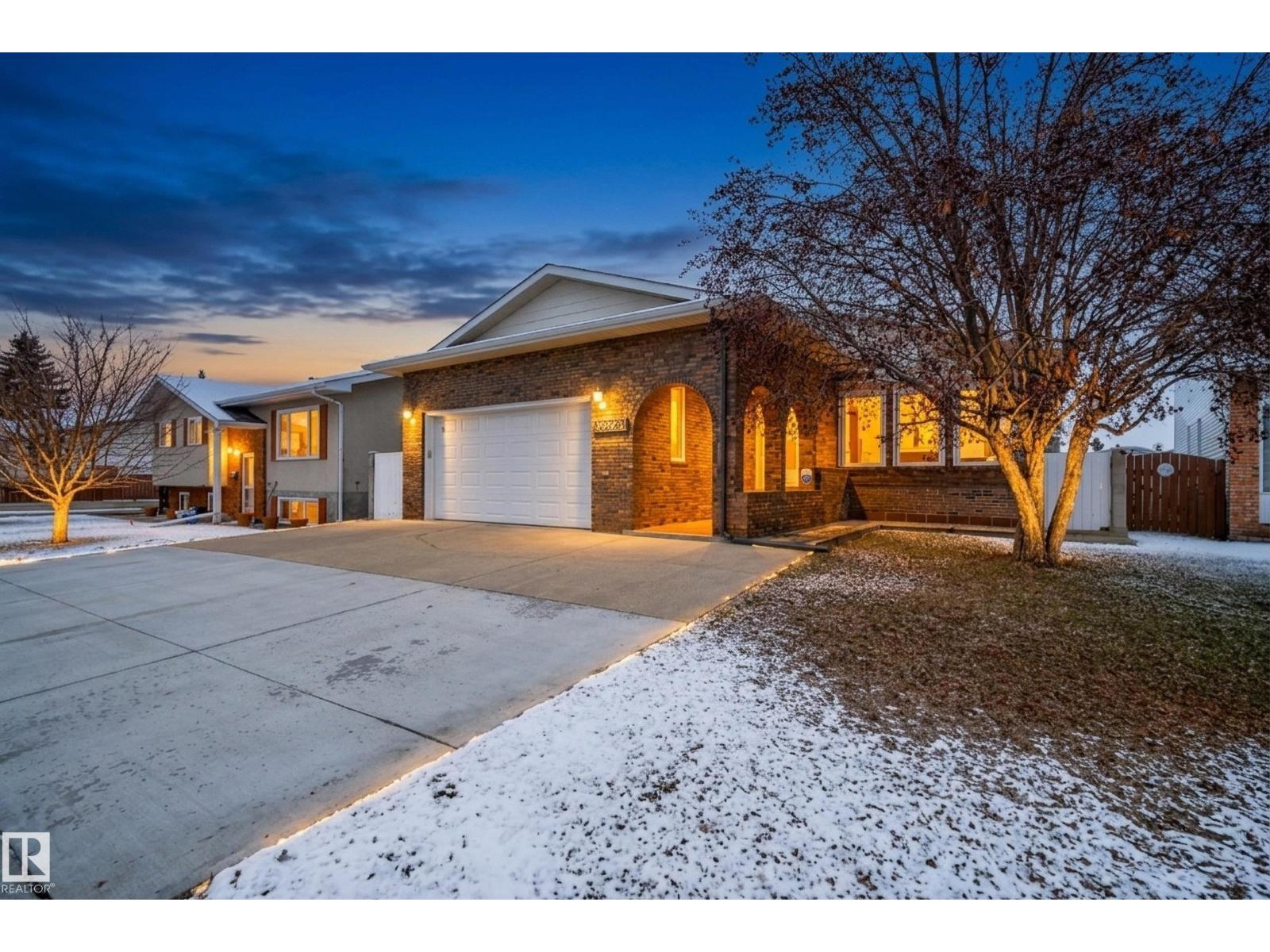 9912 162 AV NW, Edmonton