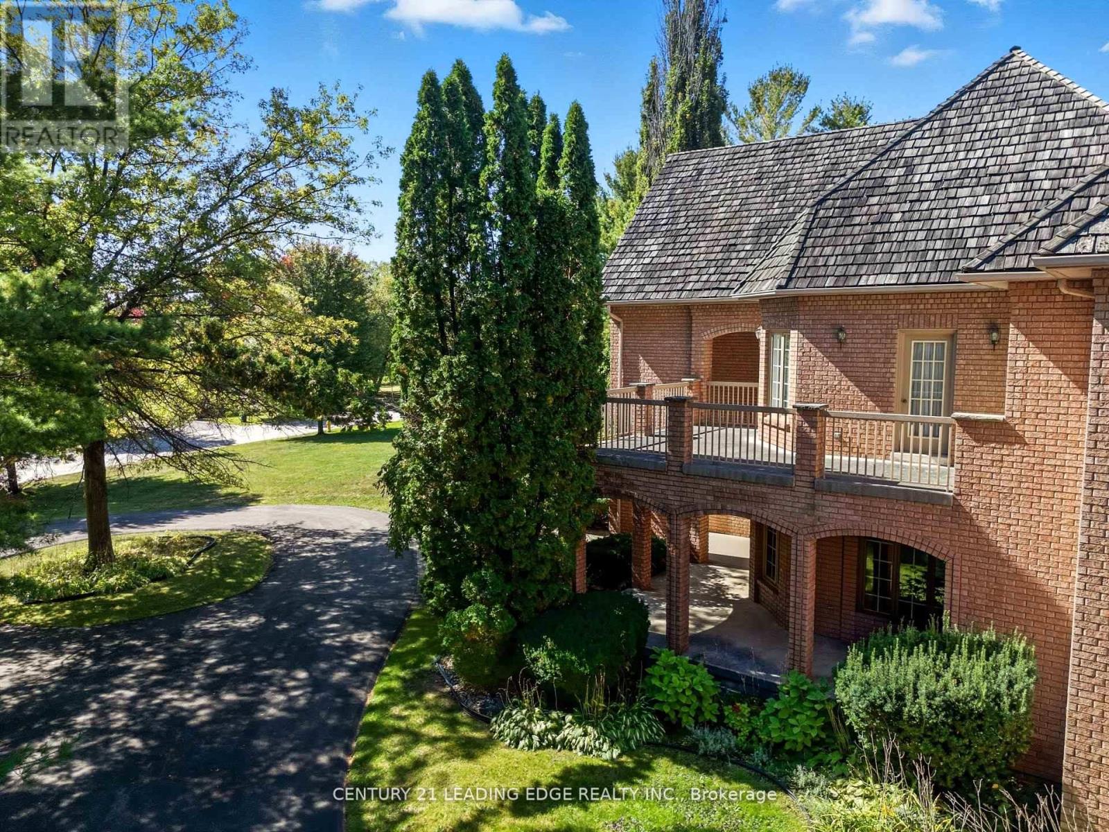 8 BUNHILL COURT - 5