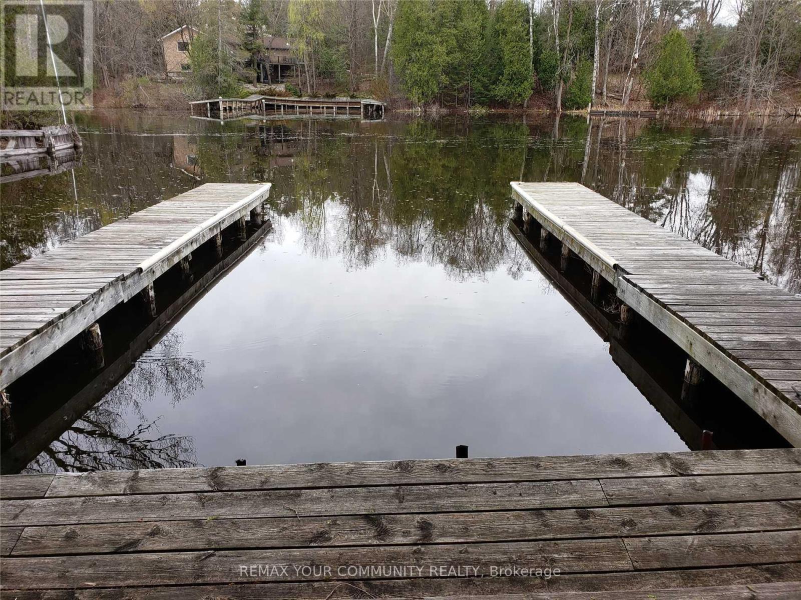 184 RIVERBANK DRIVE - 17