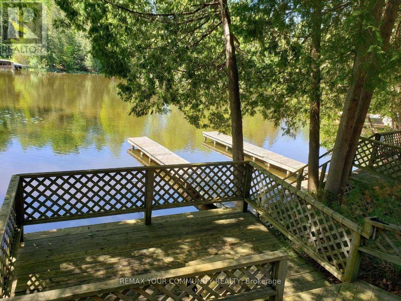 184 RIVERBANK DRIVE - 20