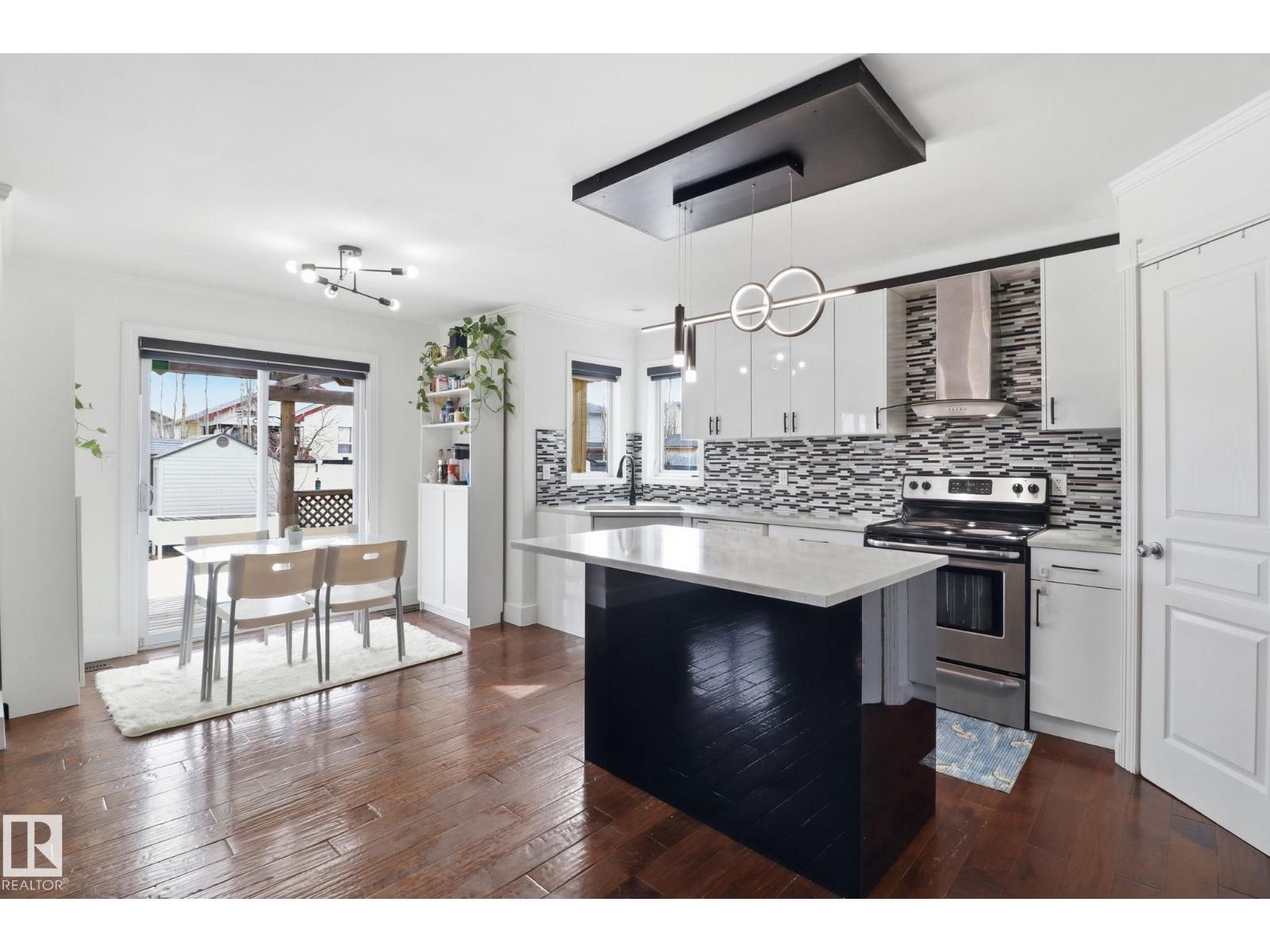 3243 26 ST NW - 14