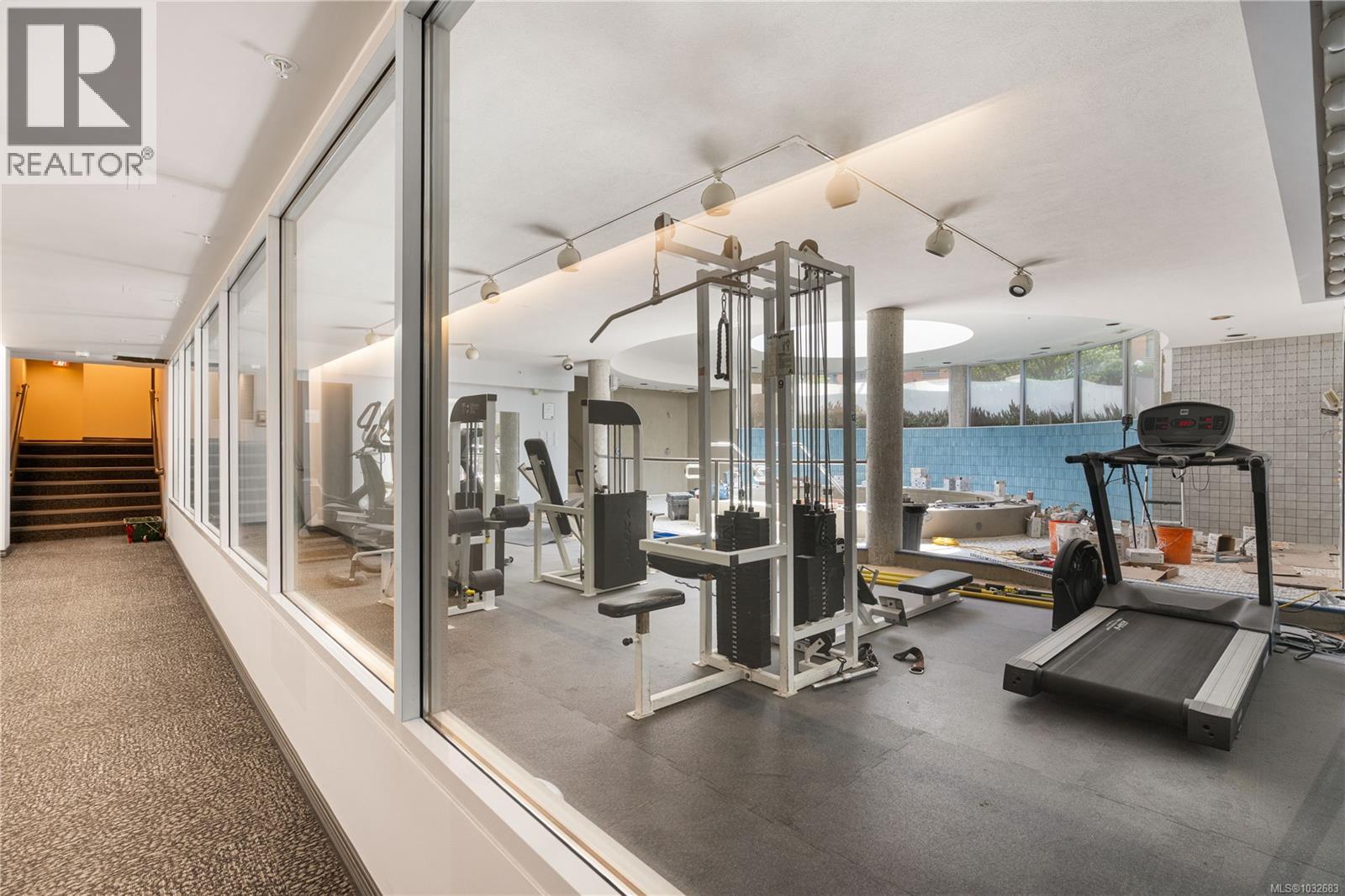 #1703 1020 View St - 49