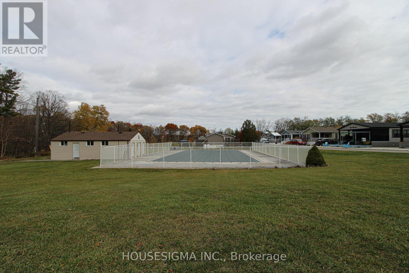 4449 MILBUROUGH - 5 TAMARAC LINE — photo 20