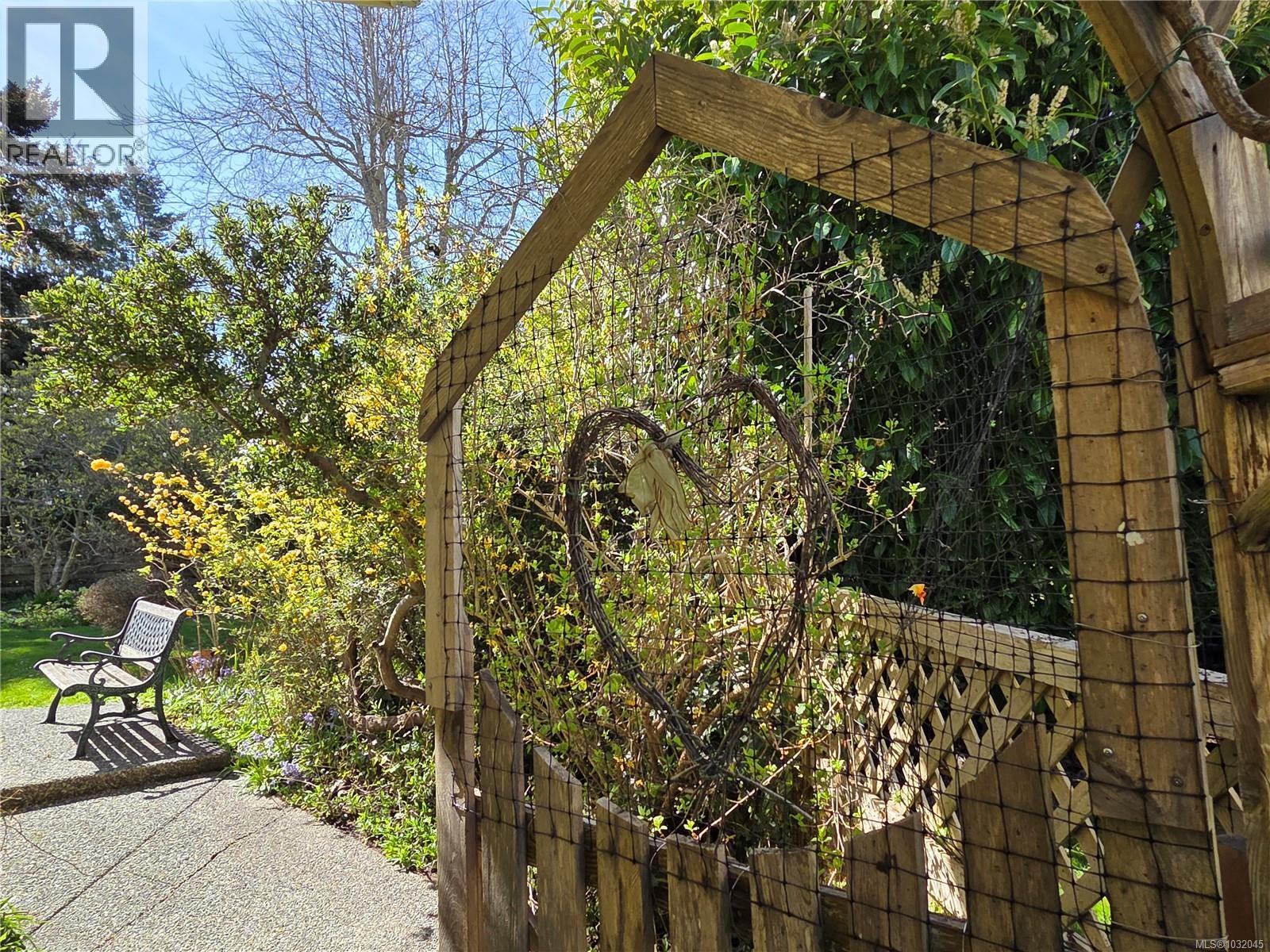 2125 HALL Rd, Oak Bay