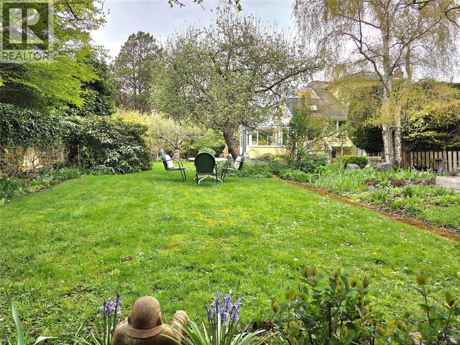 2125 HALL Rd, Oak Bay