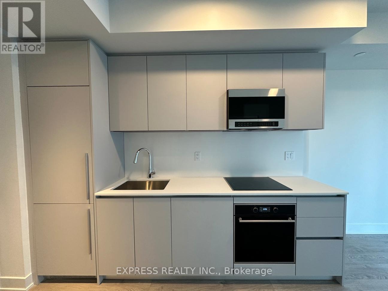 1801 - 8 CUMBERLAND STREET