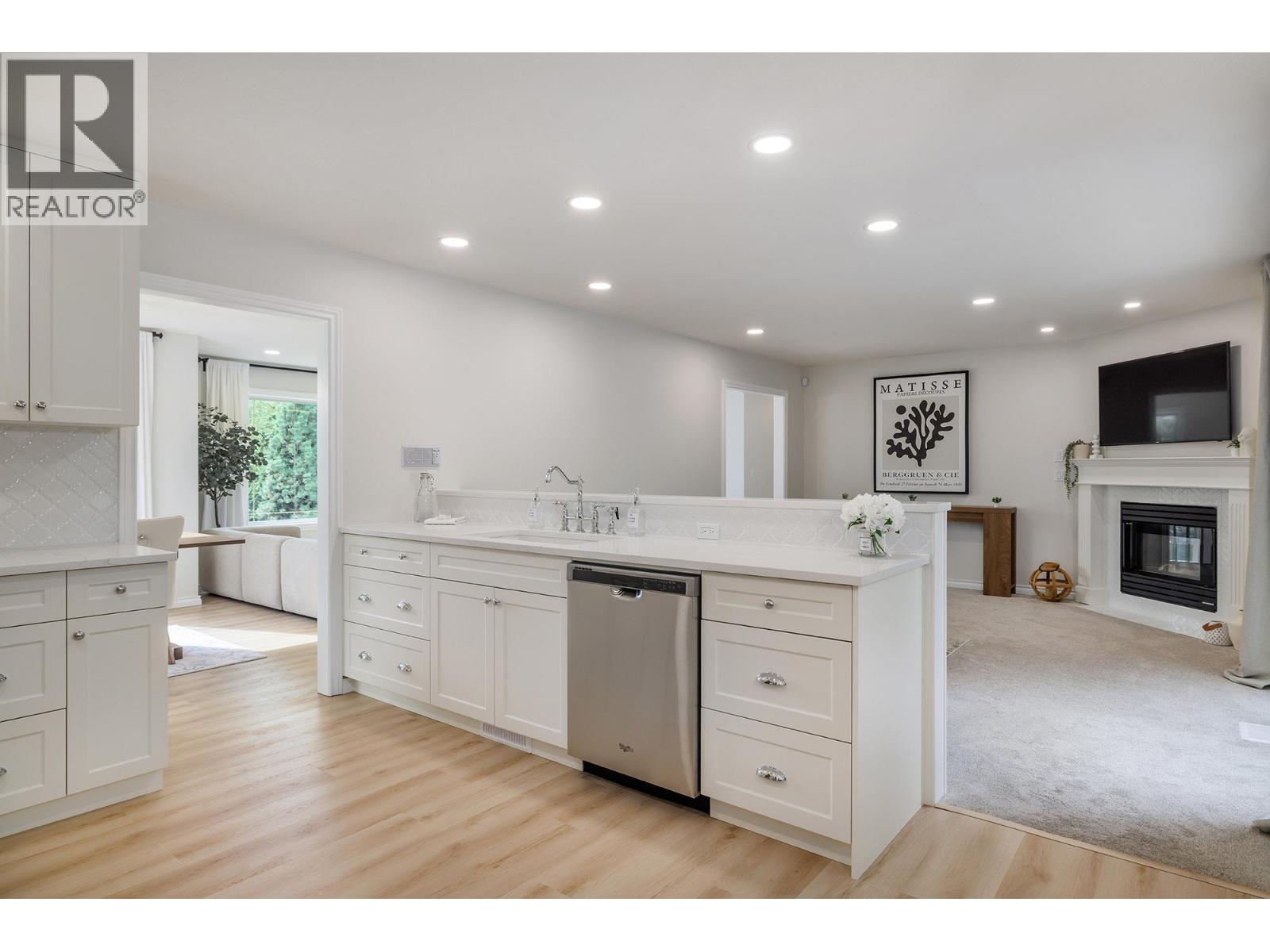 2321 Lillooet Crescent - 9