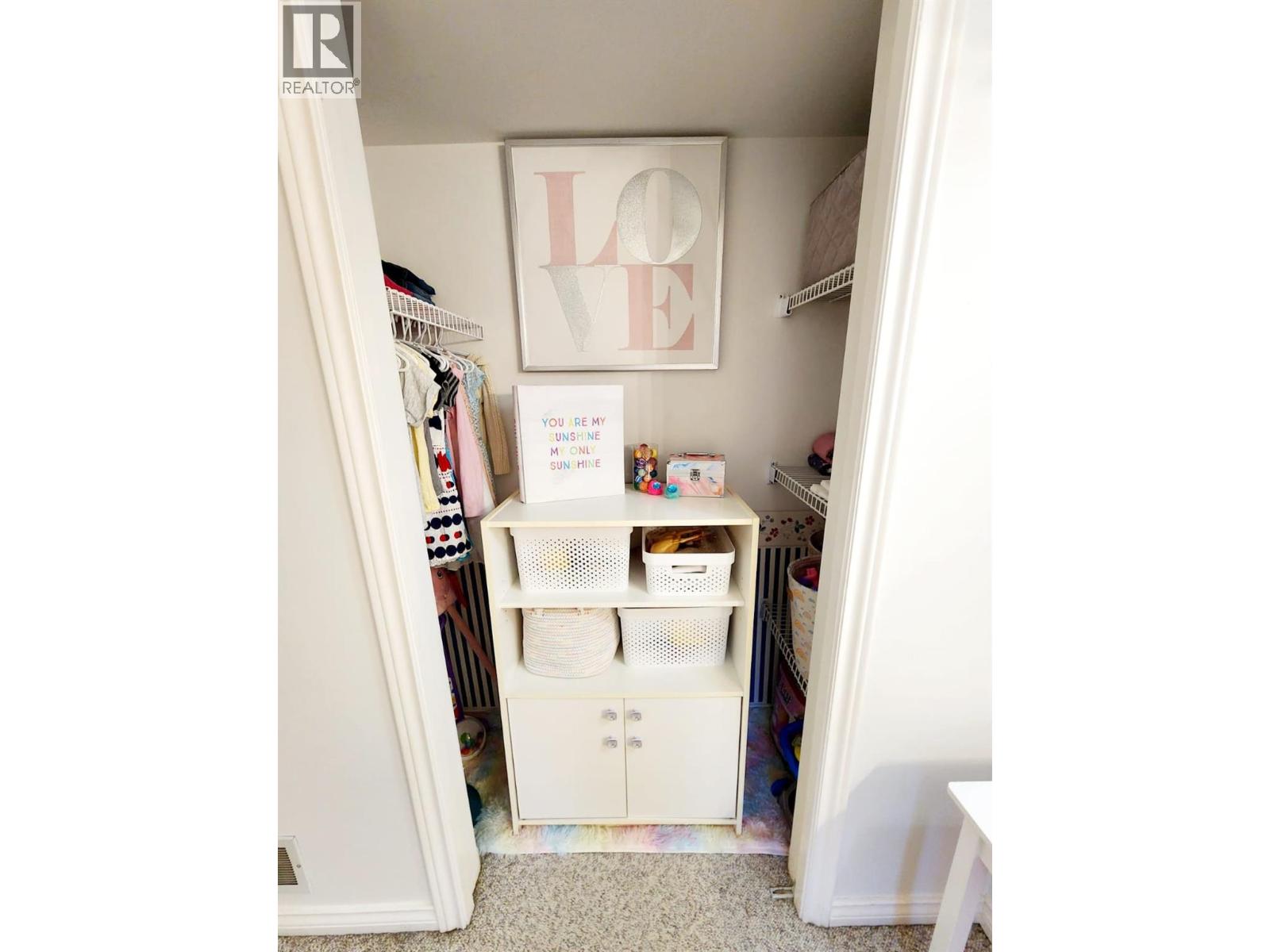 2321 Lillooet Crescent - 28